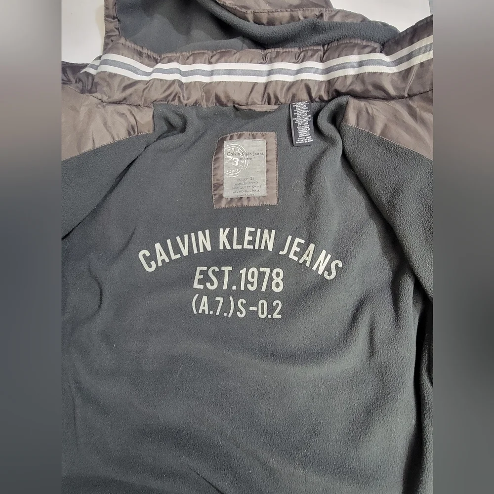 Calvin Klein Jeans Kids Puffer Jacket Size Medium (10-12)